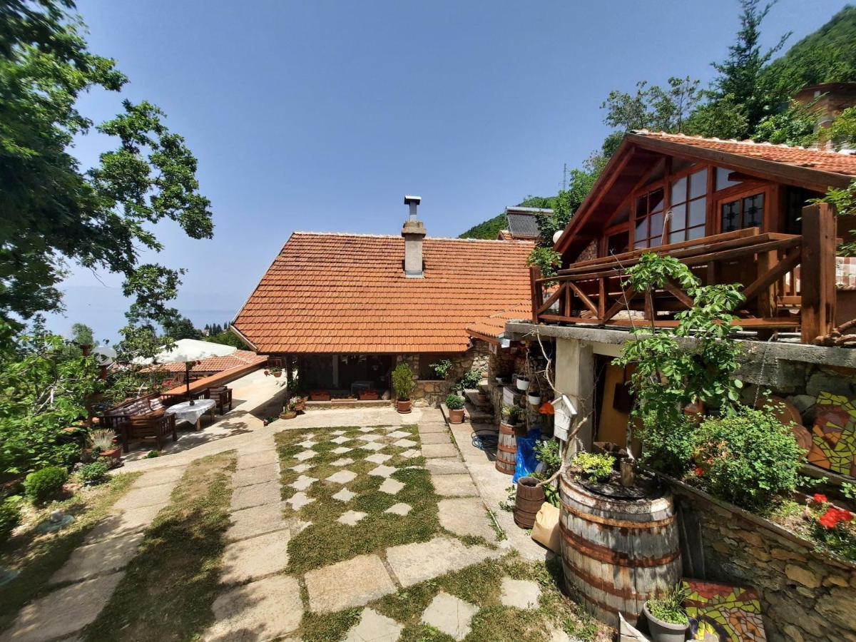 Robinson Sunset Guest House Лагадин Екстериор снимка