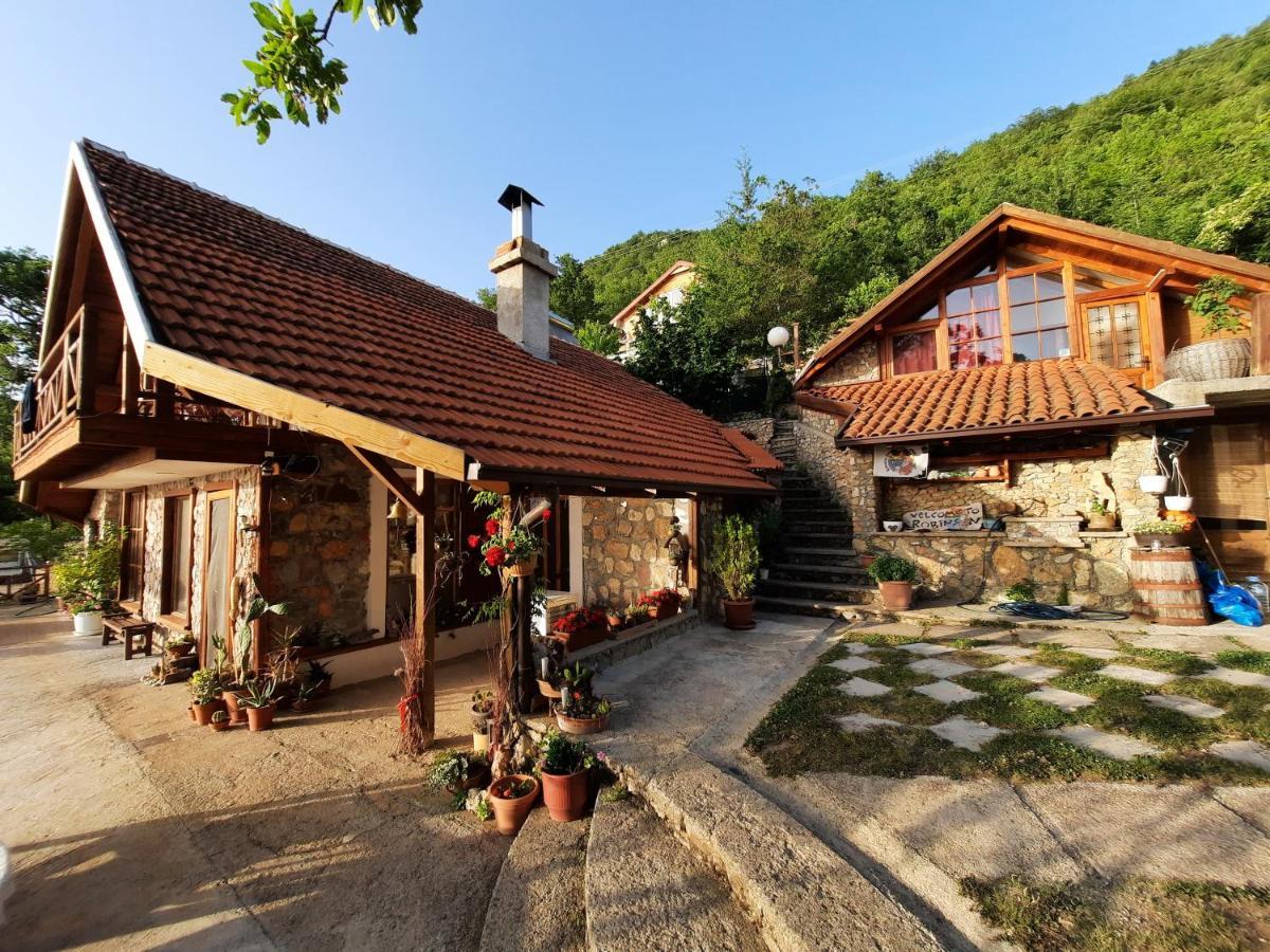 Robinson Sunset Guest House Лагадин Екстериор снимка