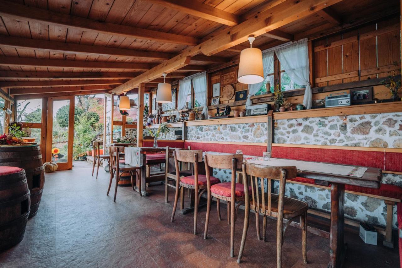 Robinson Sunset Guest House Лагадин Екстериор снимка