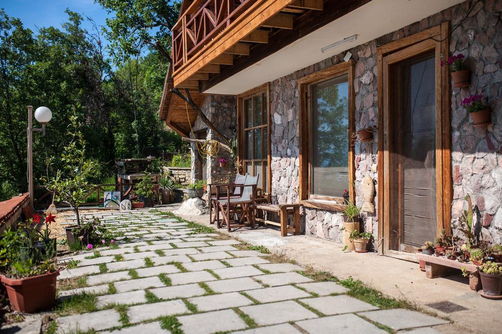 Robinson Sunset Guest House Лагадин Екстериор снимка
